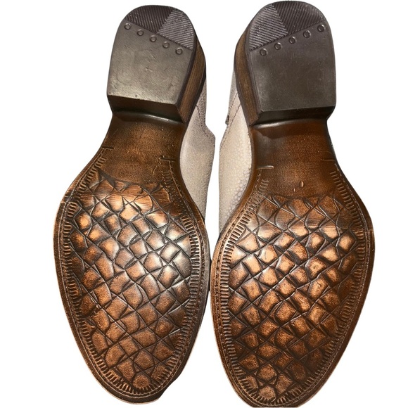 Corkys Girl Cream Leather Ankle Booties Suede Texture, Rounded Toe, Metallic NEW - Picture 7 of 8